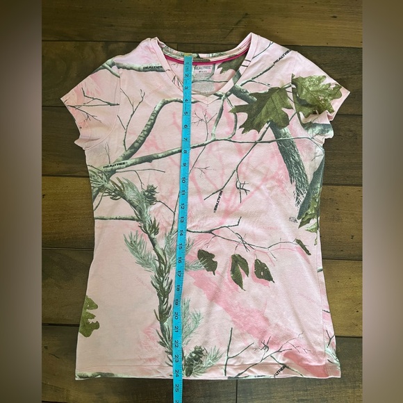 Cute Pink Camouflage Realtree T Shirt - Picture 6 of 7